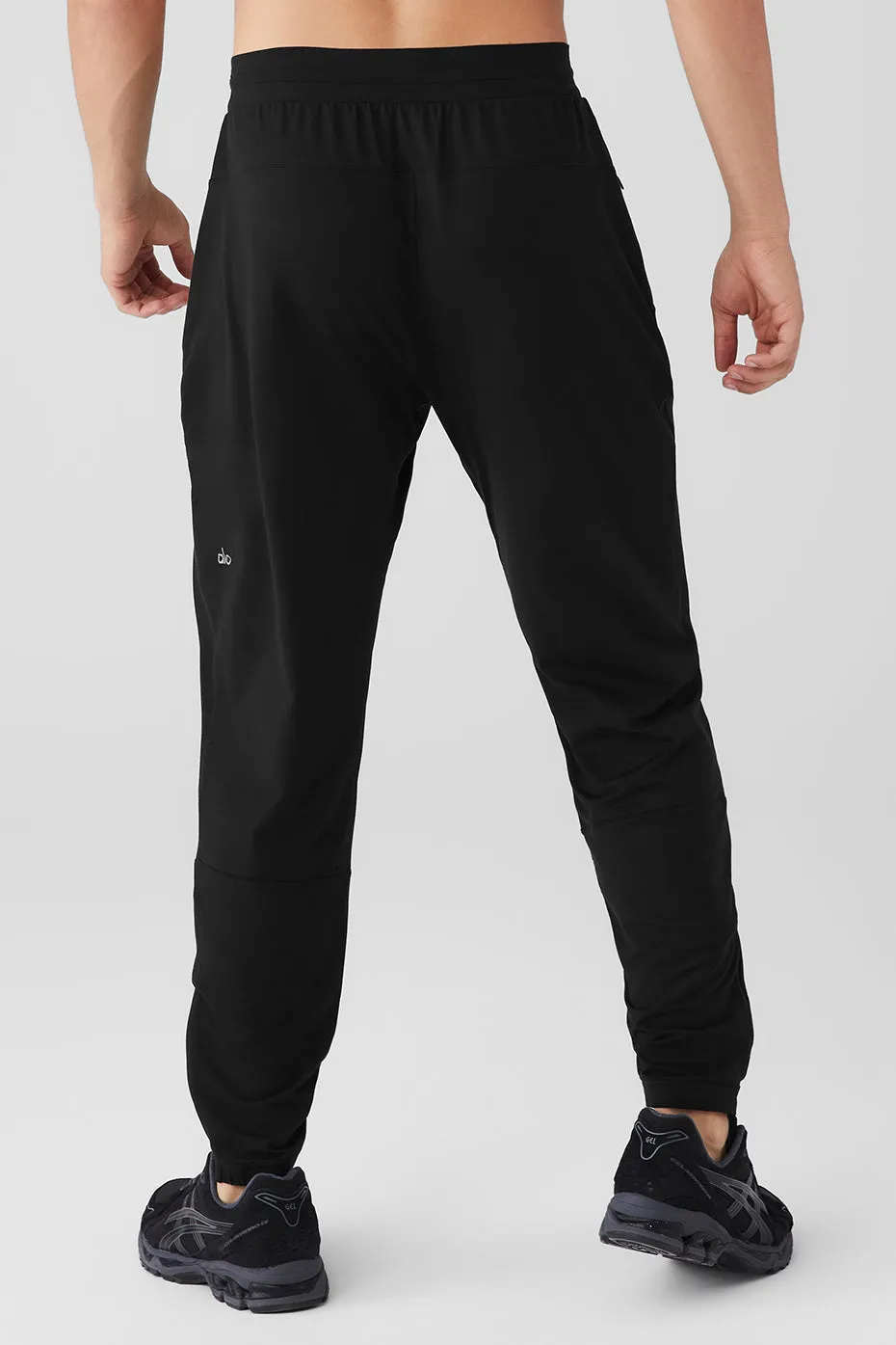 Conquer React Performance Pant - Black