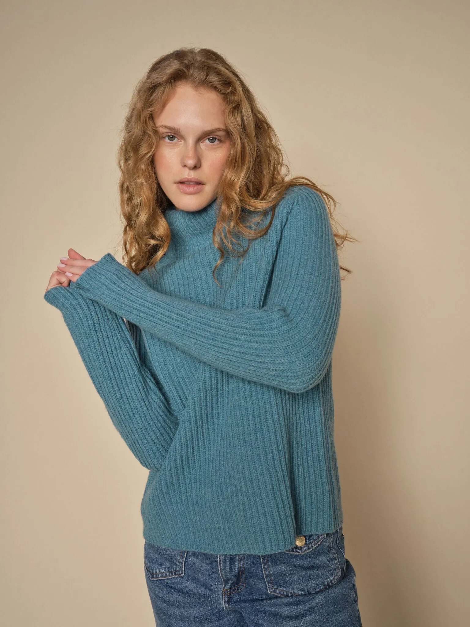 MMThyra Highneck Knit