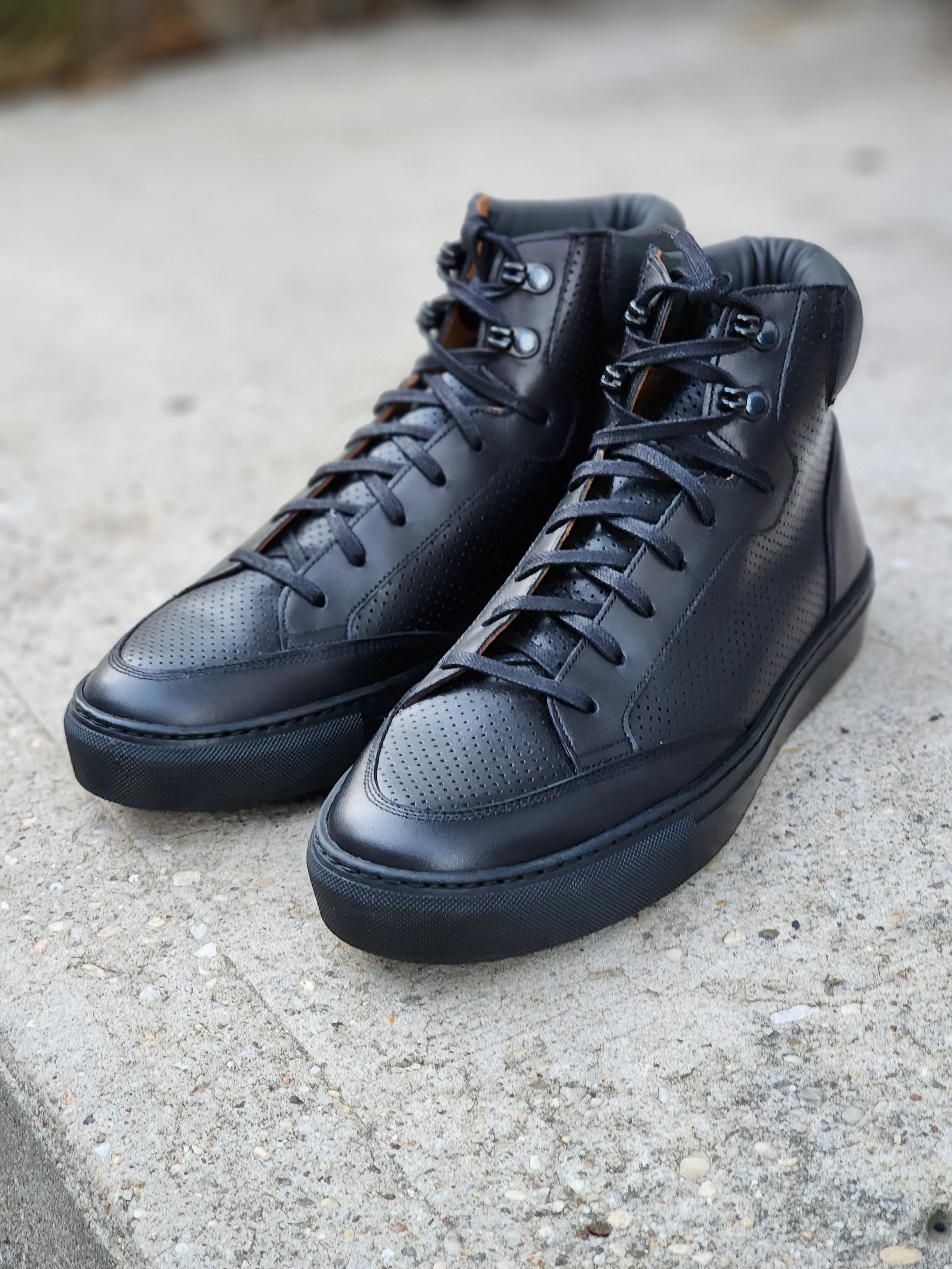 Richland - Perforated Black Calf